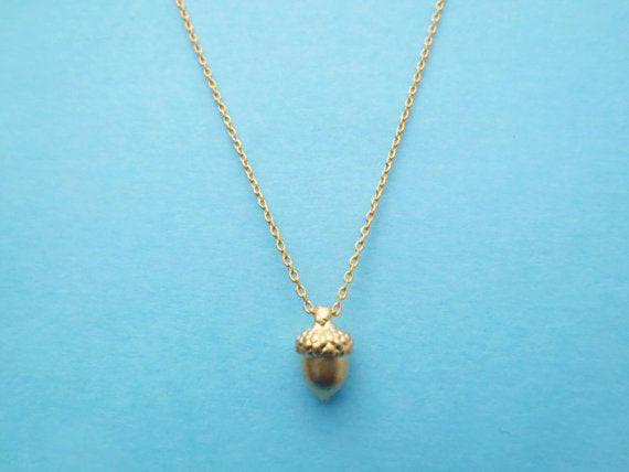 Cute Pinecone Necklace Tiny Acorn Necklace Minimal Dainty Pine Cone Necklace Small Squirrel Nut Necklaces for Lucky Gifts